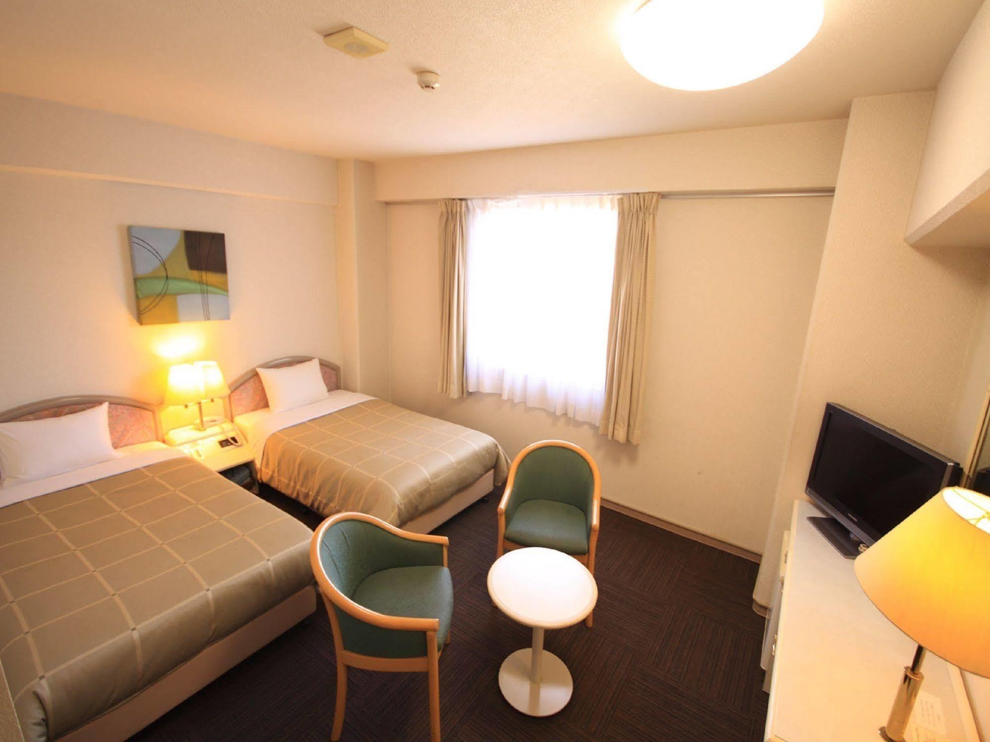 Hotel Route-Inn Kitamatsudo Ekimae Exterior photo
